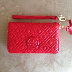 Authentic Tory burch wristlet